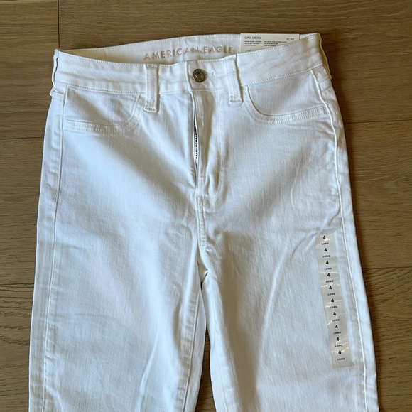 AE white jeans- new with tags - Picture 2 of 6